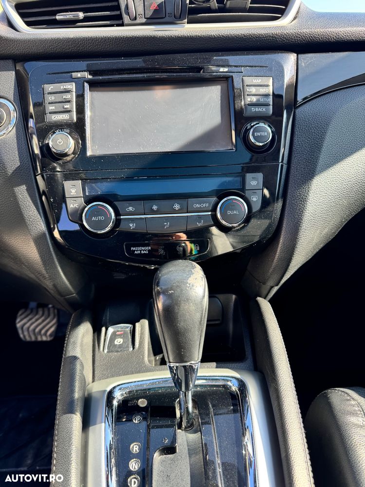 Nissan Qashqai 1.6 DCI Xtronic TEKNA - 6
