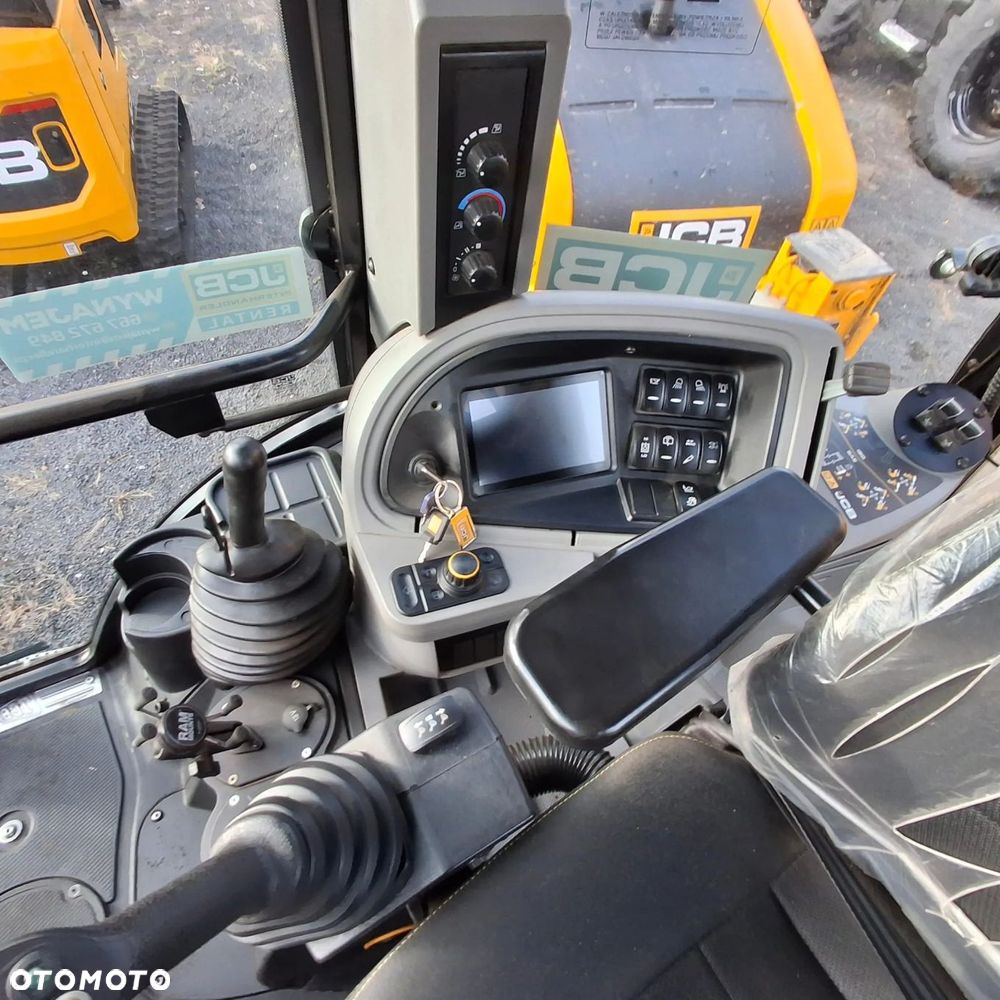 JCB 4CX Plus AEC - 3