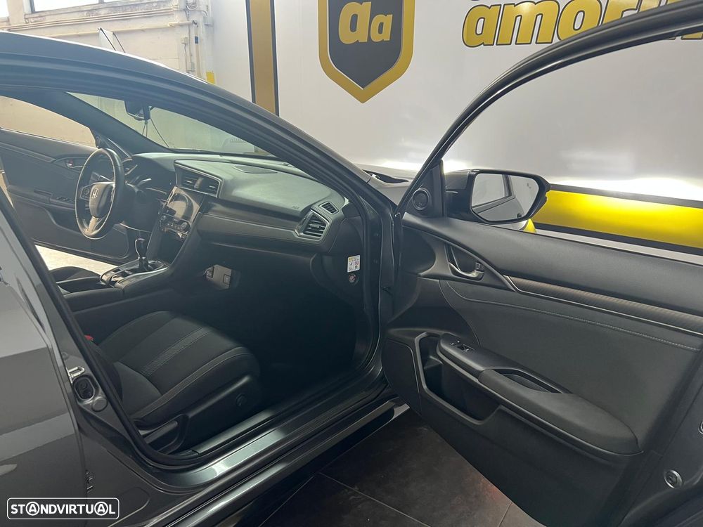 Honda Civic 1.5 i-VTEC Sport Plus - 11