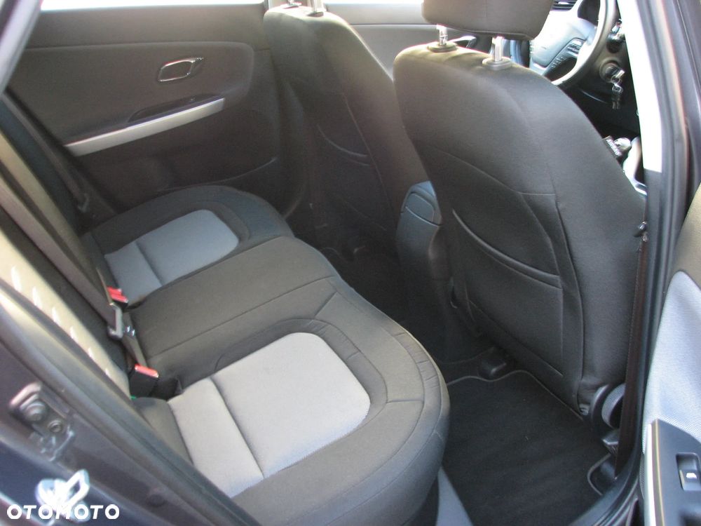 Kia Ceed 1.6 CRDi 128 Platinum Edition - 17