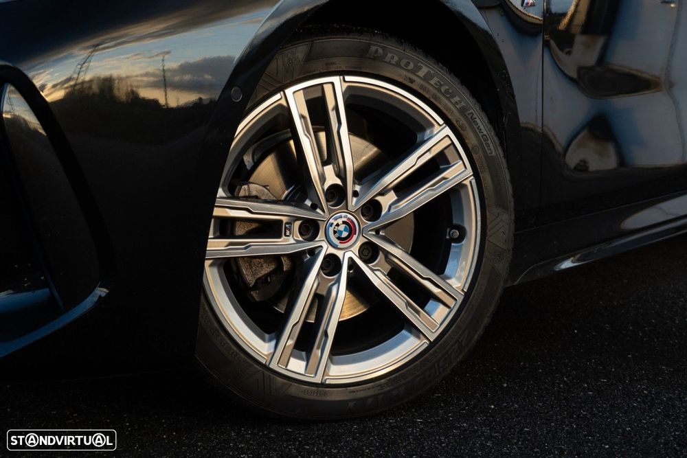 BMW 116 d Pack 50 anos M Auto - 8