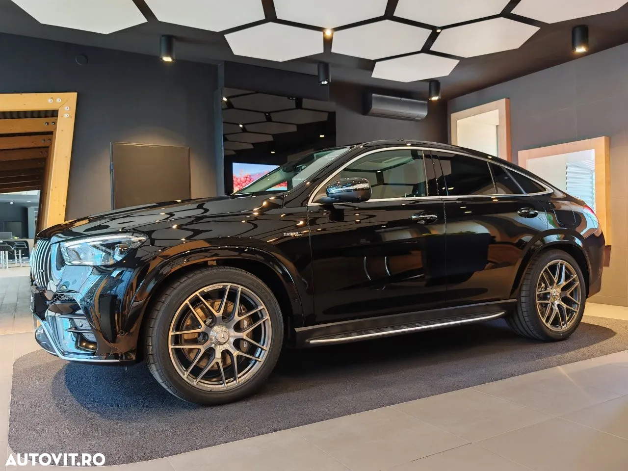 Mercedes-Benz GLE Coupe AMG 53 PHEV - 9