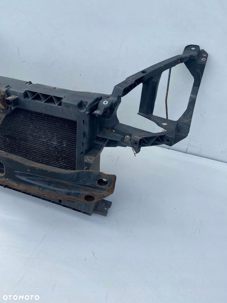 PAS PRZEDNI CHŁODNICA MITSUBISHI COLT 1.3 16V - 3
