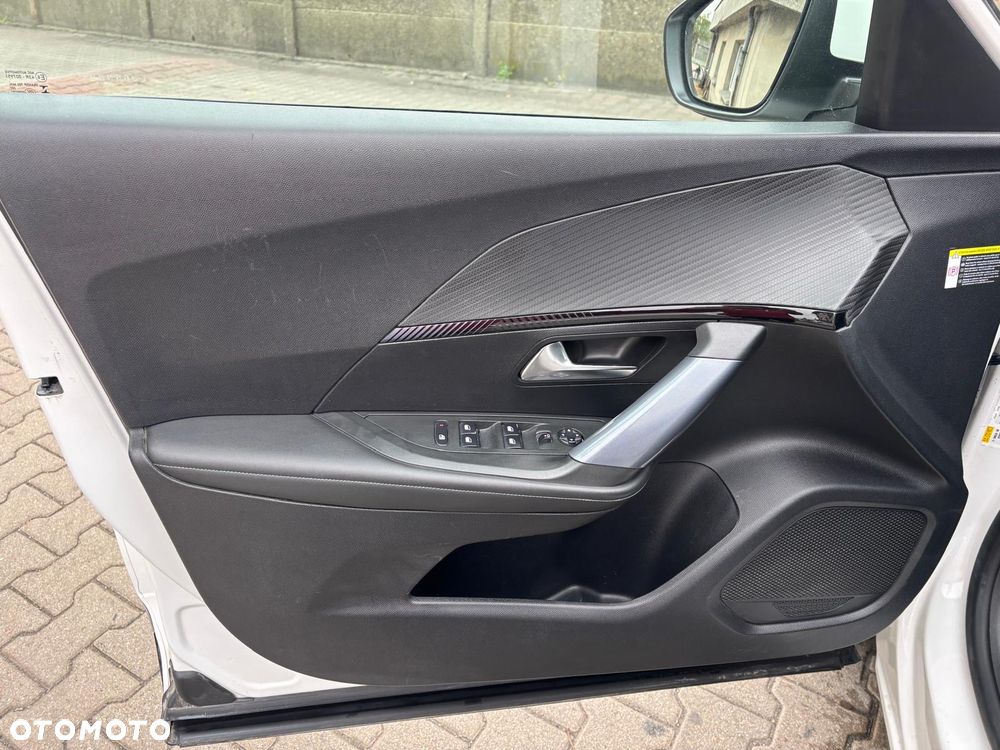 Peugeot 2008 1.5 BlueHDi GT Pack S&S EAT8 - 17
