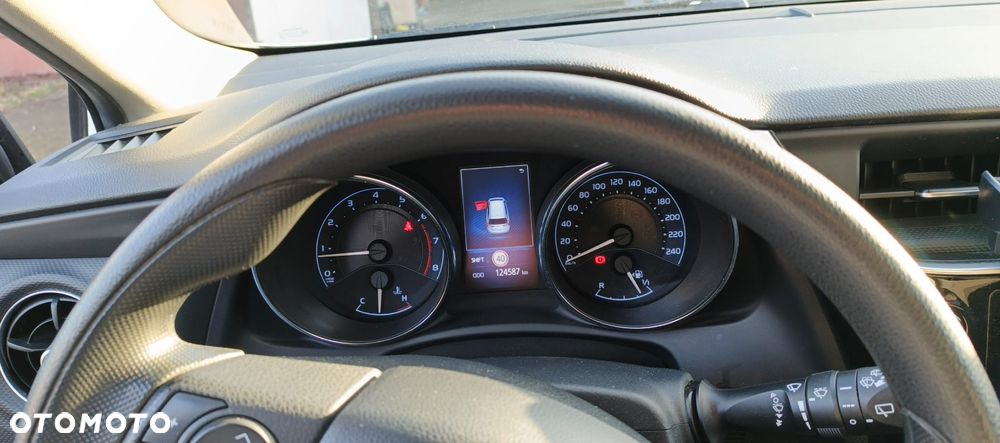 Toyota Auris 1.33 VVT-i Active - 4