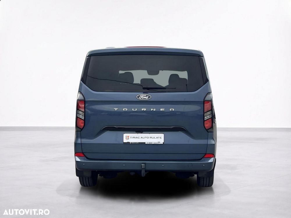 Ford Tourneo Custom - 6