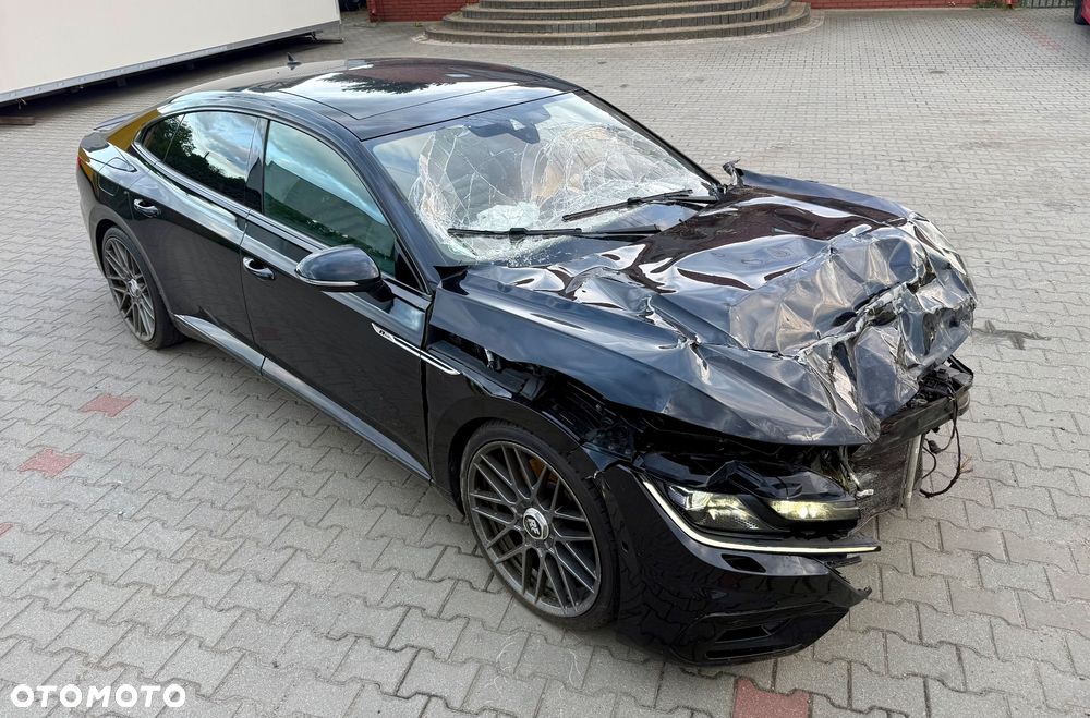 Volkswagen Arteon 2.0 TSI 4Motion R-Line DSG - 2