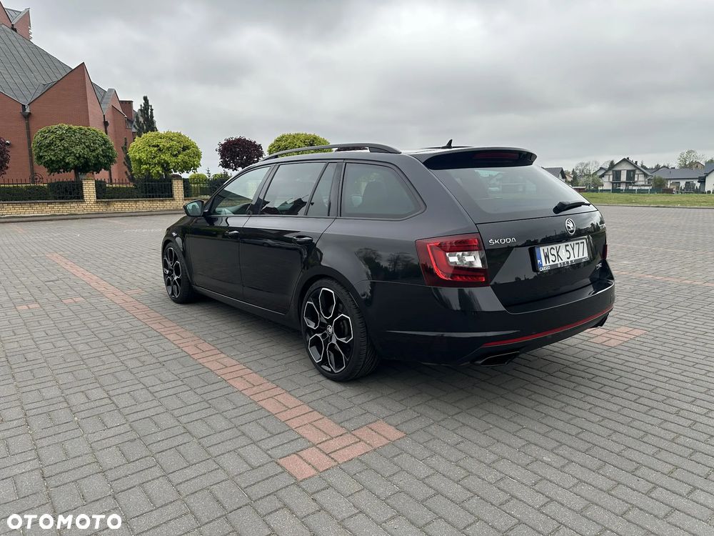 Skoda Octavia 2.0 TSI RS Challenge 245 DSG - 10