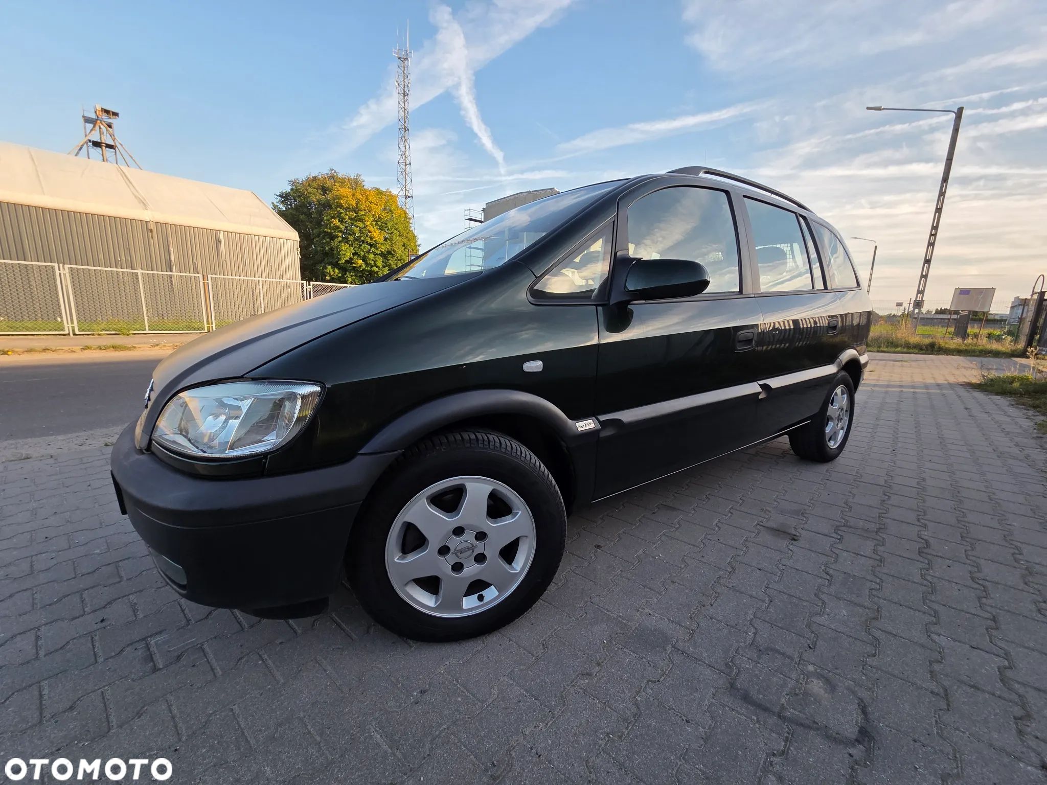 Opel Zafira 1.8 16V Elegance - 1