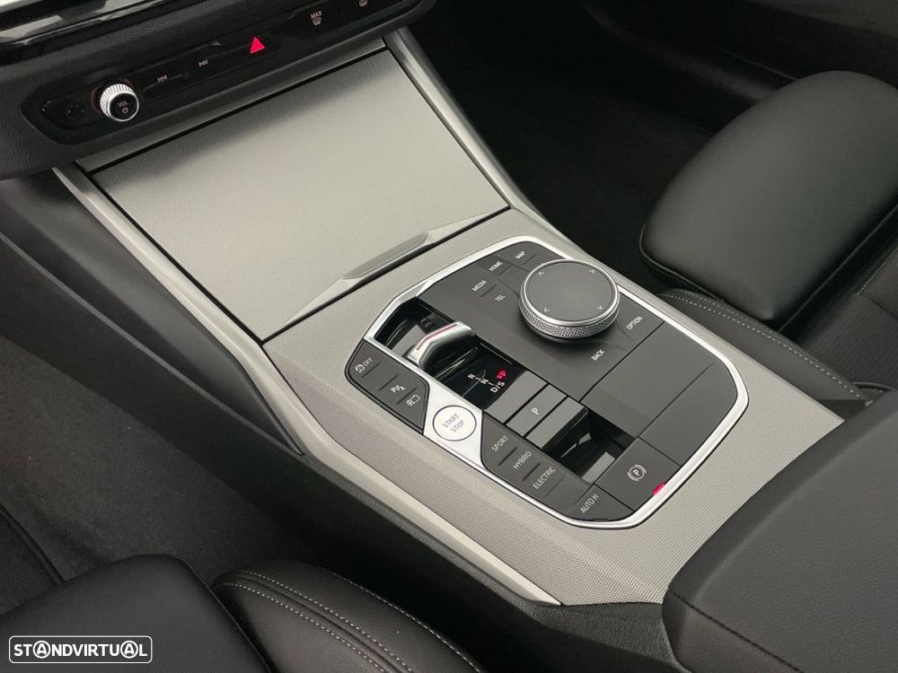 BMW 320 e Auto - 21