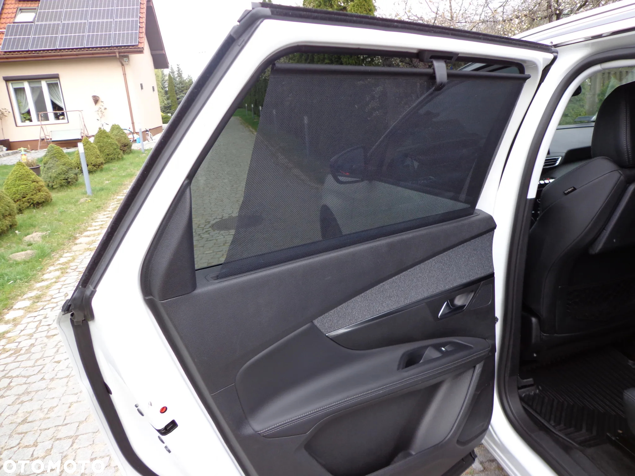 Peugeot 5008 1.6 BlueHDI Allure S&S EAT6 - 22
