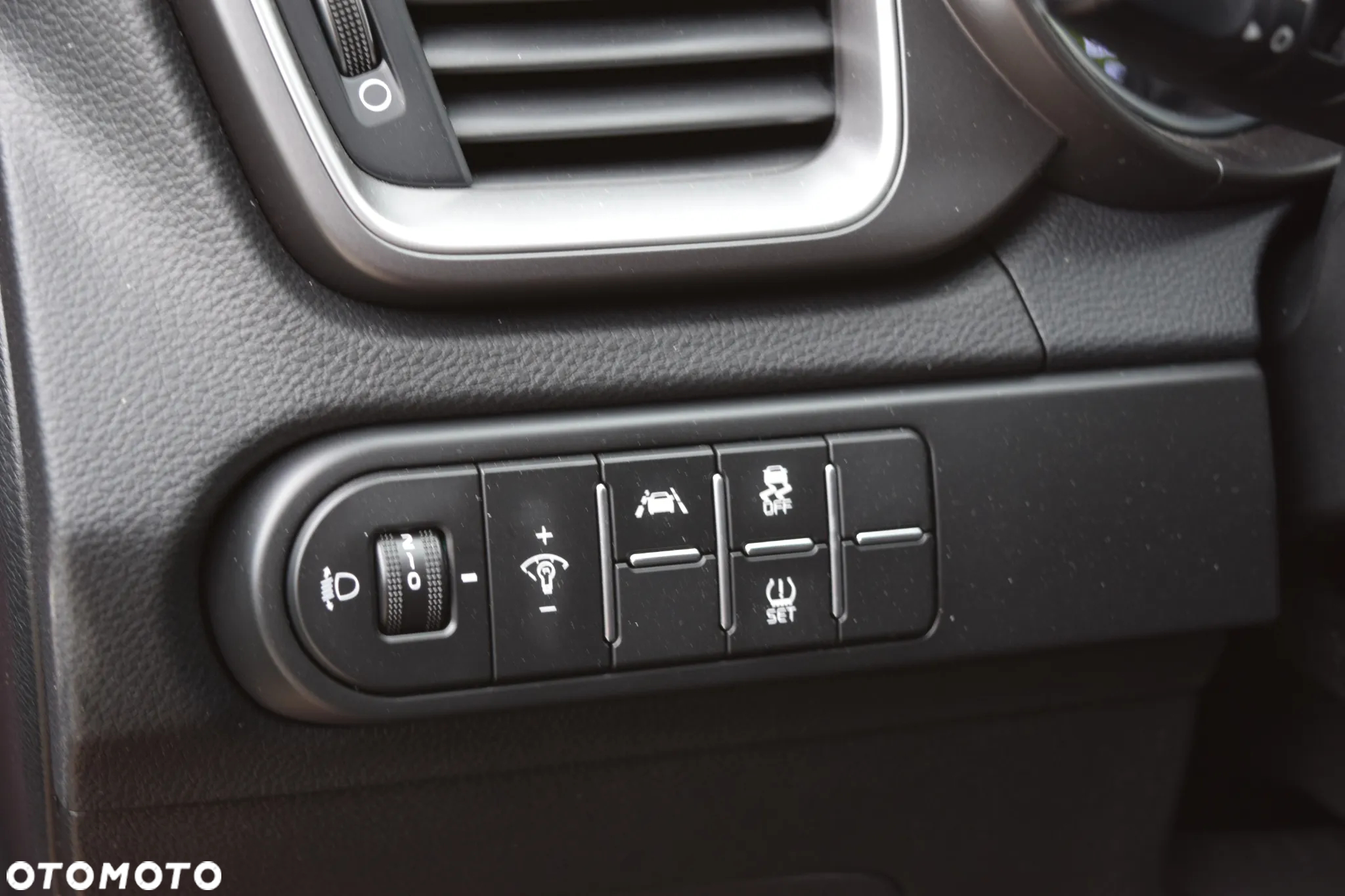 Kia Ceed 1.4 T-GDI L Business Line DCT - 13