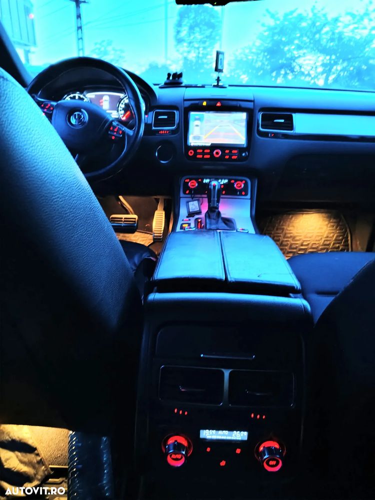Volkswagen Touareg 3.0 V6 TDI BMT - 19
