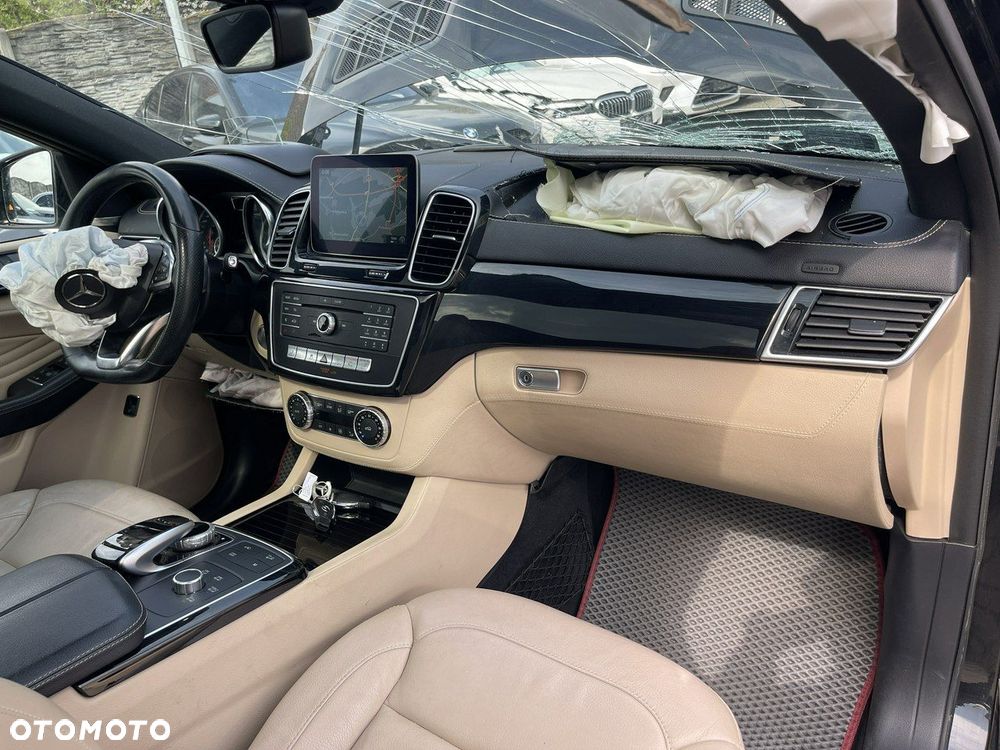 Mercedes-Benz GLE - 9