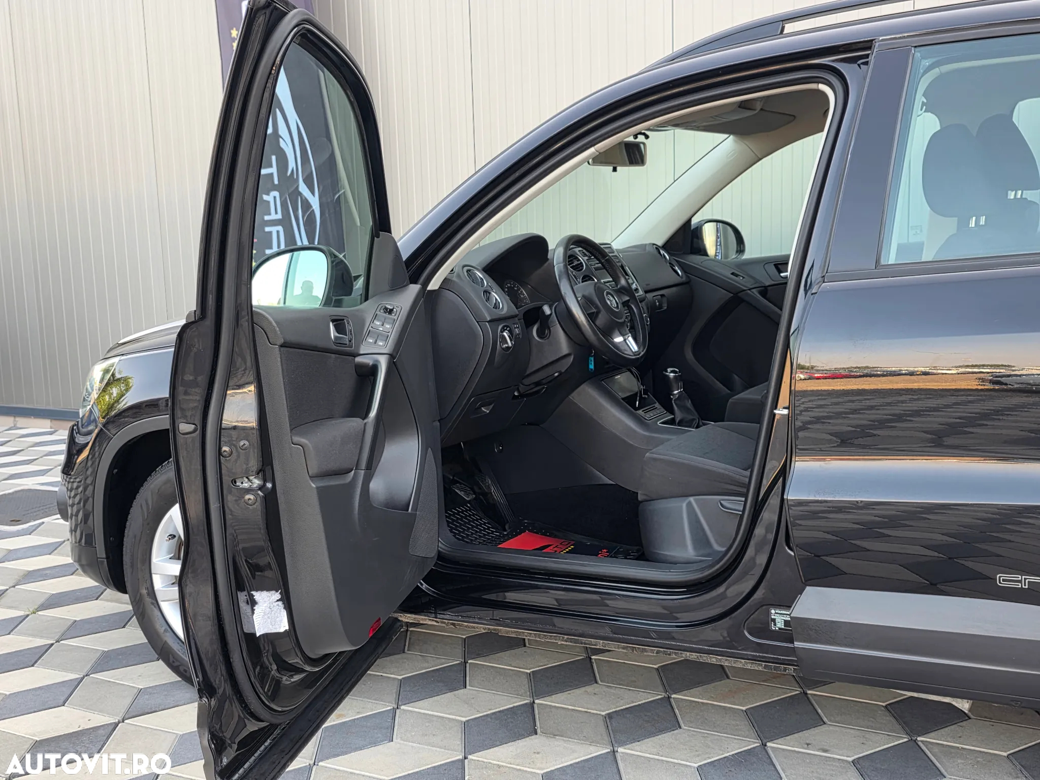 Volkswagen Tiguan 1.4 TSI BlueMotion Technology Trend & Fun - 17