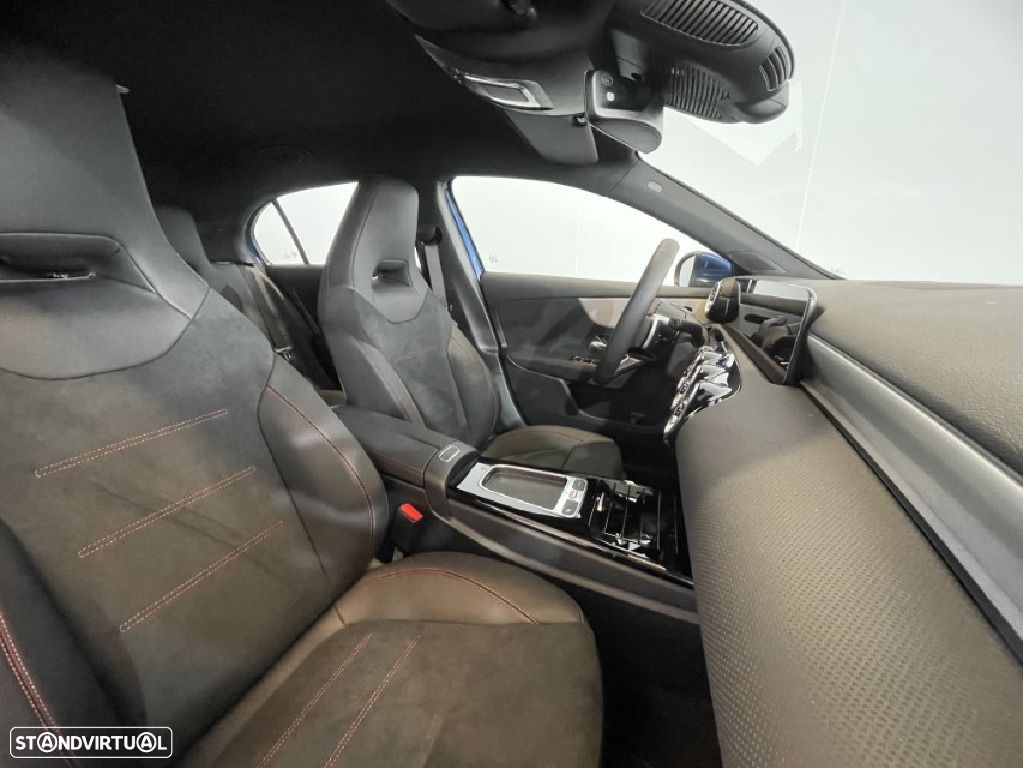 Mercedes-Benz A 250 e - 16