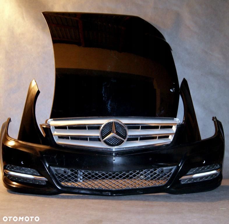 MERCEDES W204 PRZÓD ZDERZAK MASKA PAS CHŁODNICE - 1