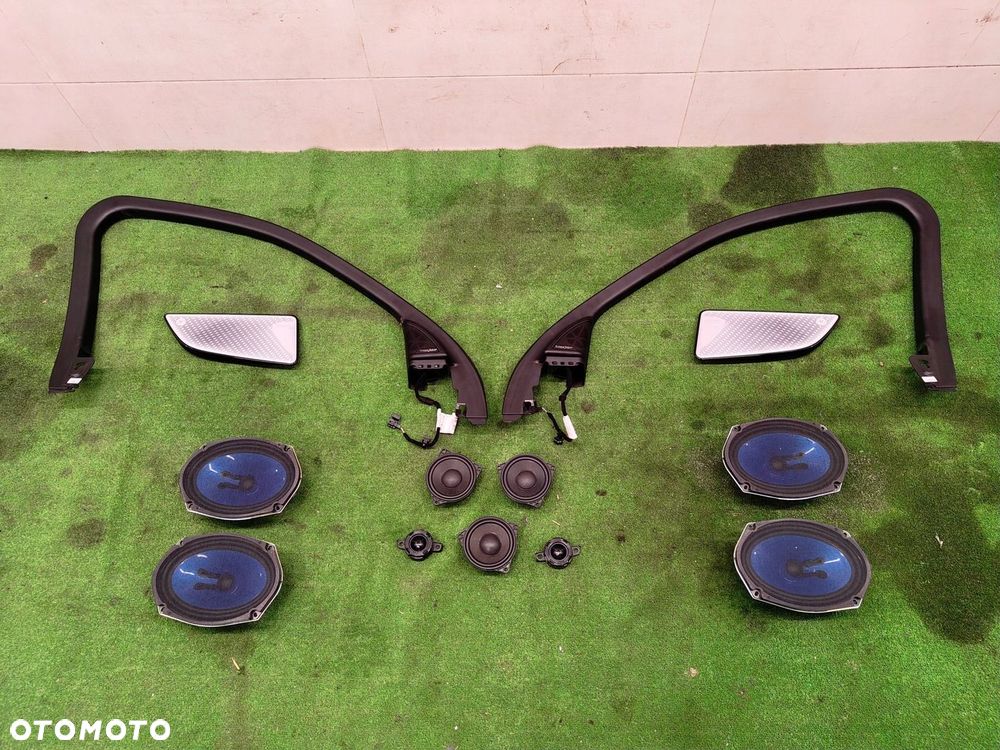 MASERATI GRECALE GŁOŚNIK GŁOŚNIKI MASKOWNICE KOMPLET SONUS FABER - 1