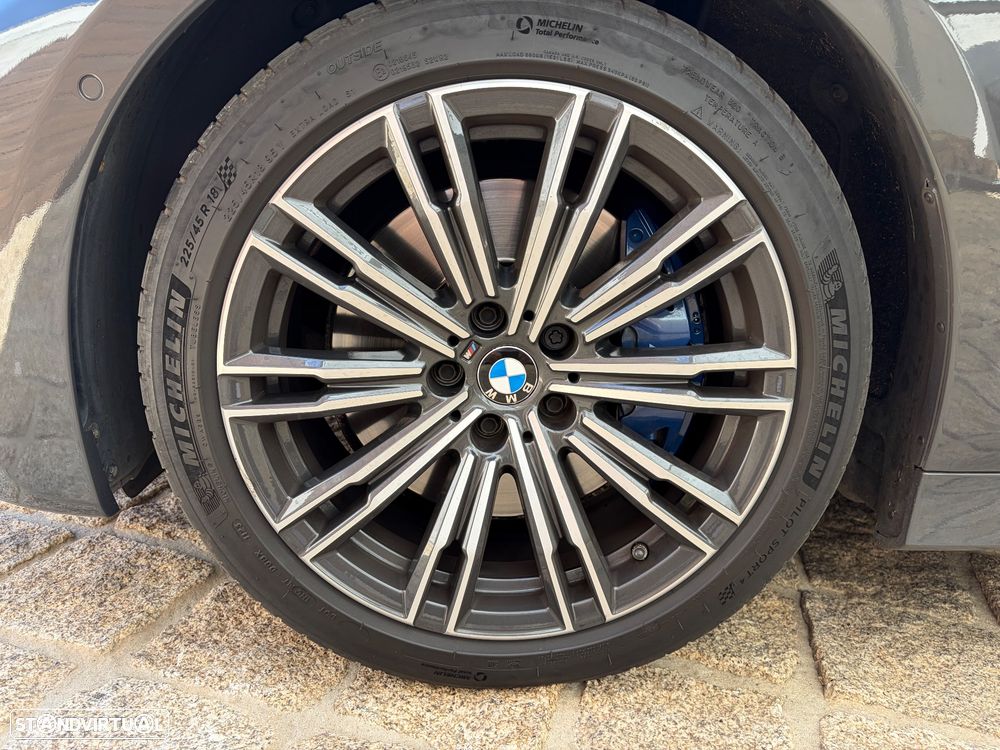 BMW 320 d Pack M Auto - 19