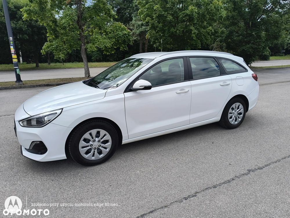 Hyundai i30 1.6 D Comfort - 11