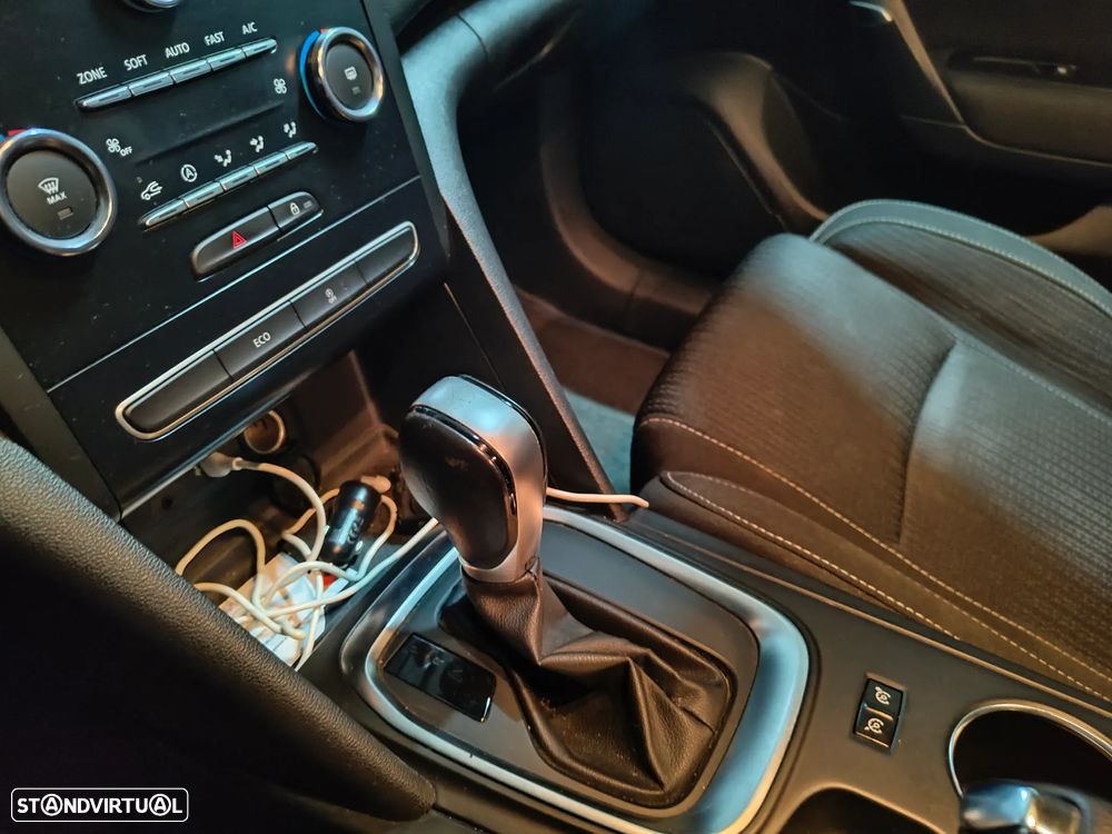 Renault Mégane ENERGY dCi 110 EDC INTENS - 6