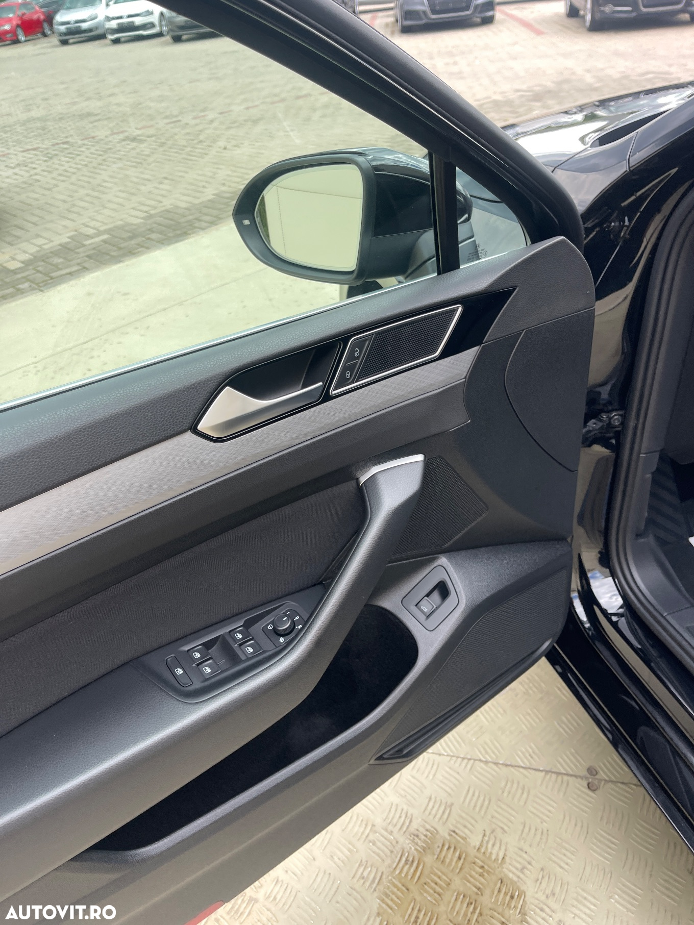 Volkswagen Passat - 31