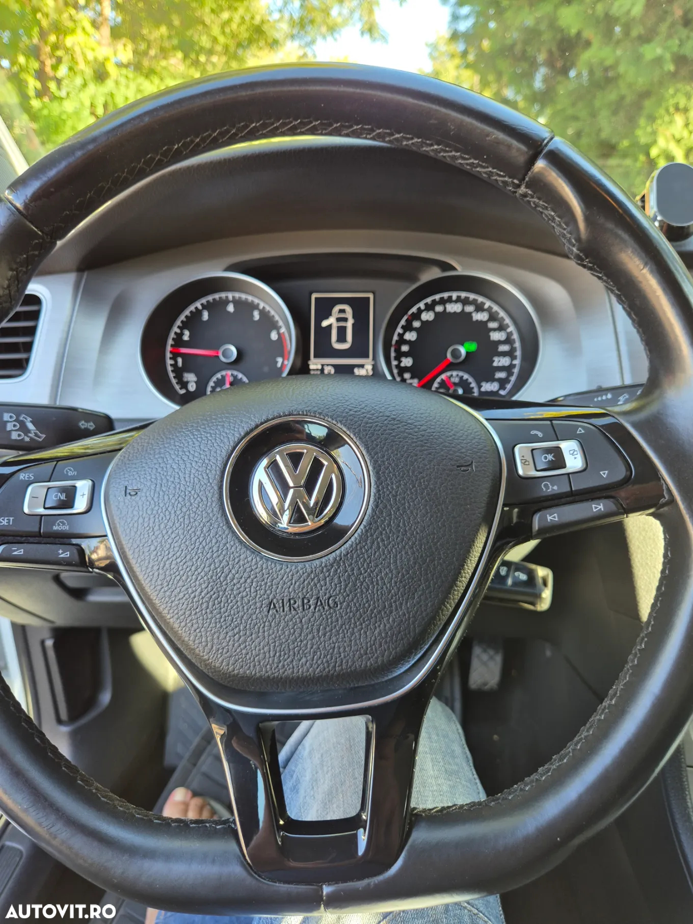 Volkswagen Golf 1.0 TSI OPF DSG Trendline - 6