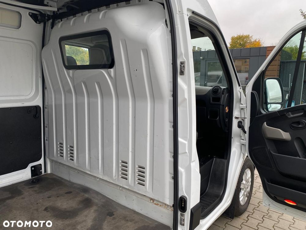 Nissan NV400 - 16