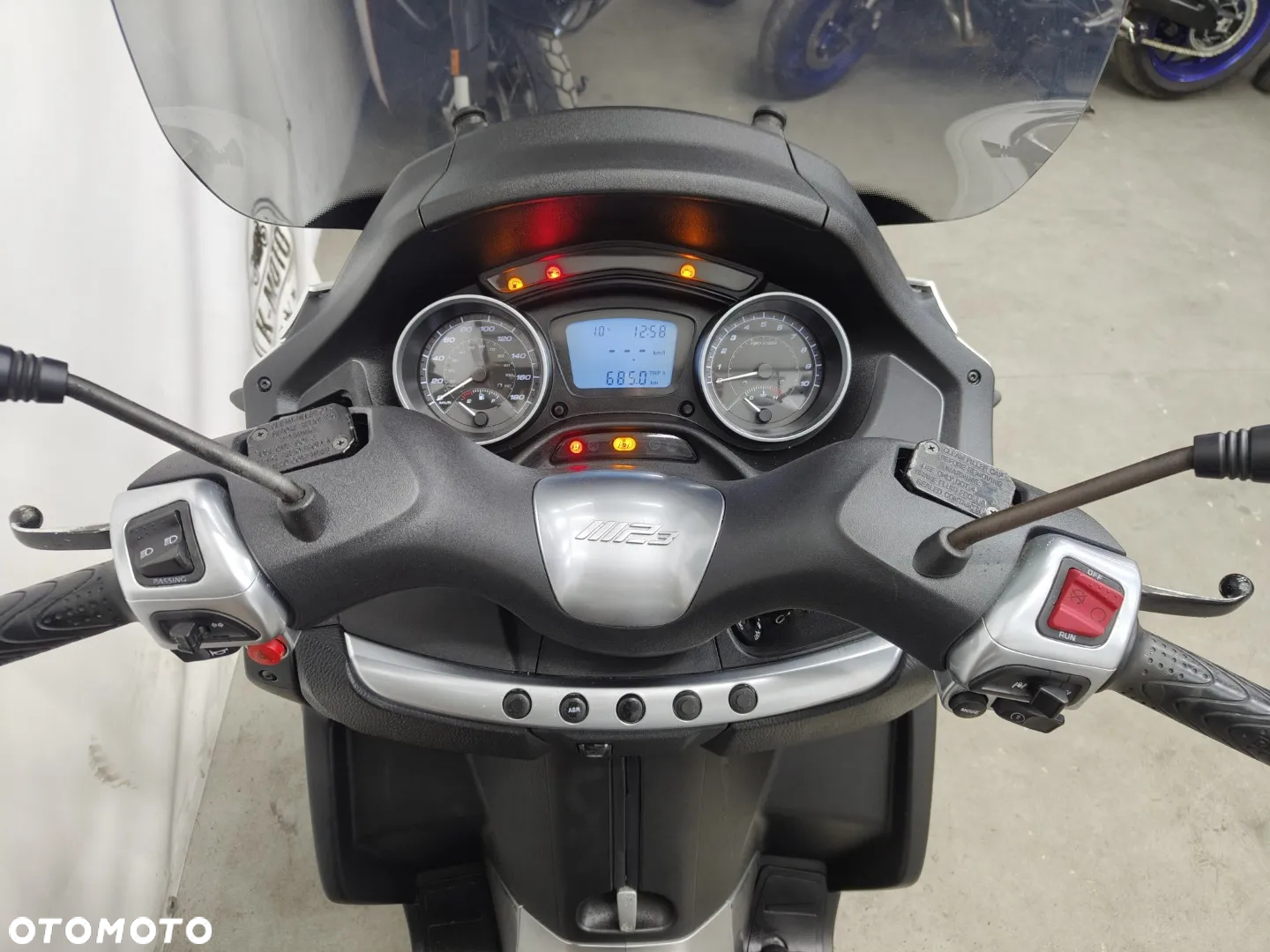 Piaggio MP-3 - 9
