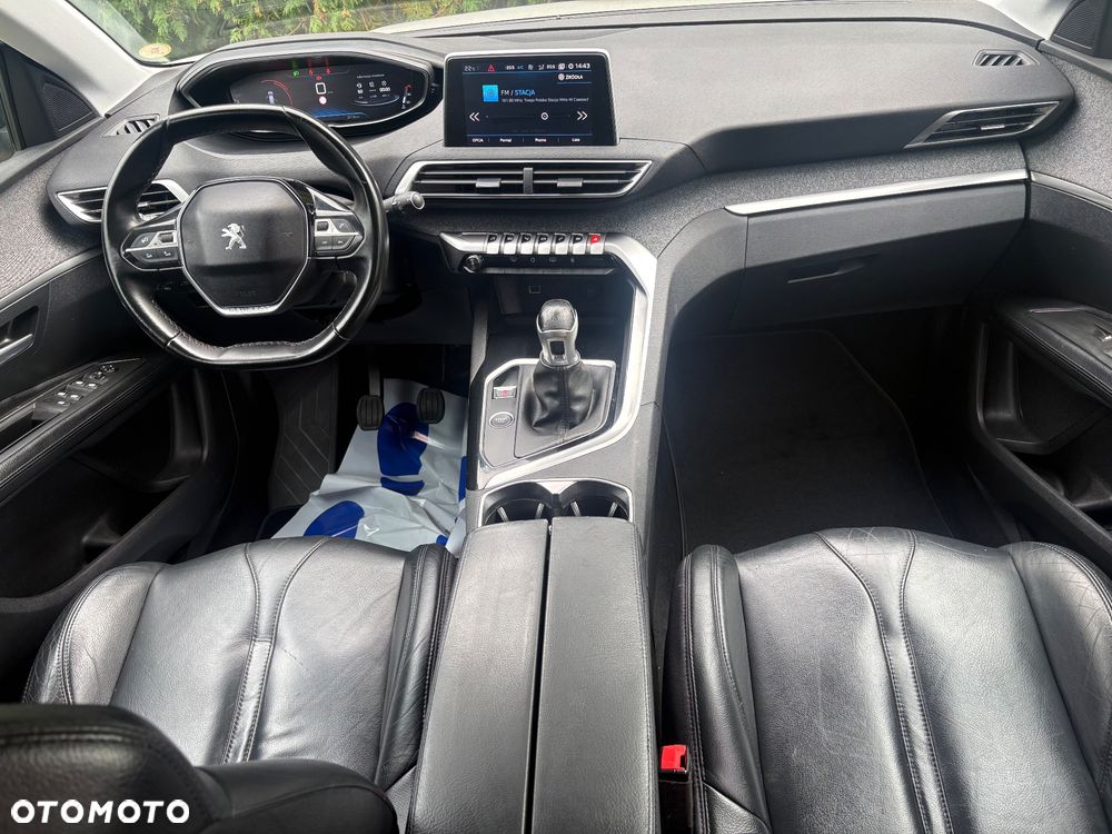 Peugeot 3008 PureTech 130 Stop & Start GPF Allure Business-Paket - 28