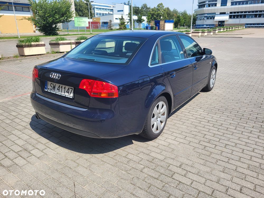 Audi A4 Limousine 2 - 6
