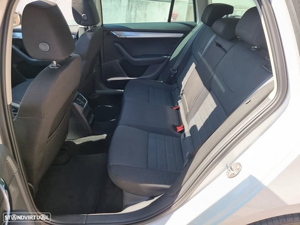 Skoda Octavia Break 2.0 TDI Style - 19