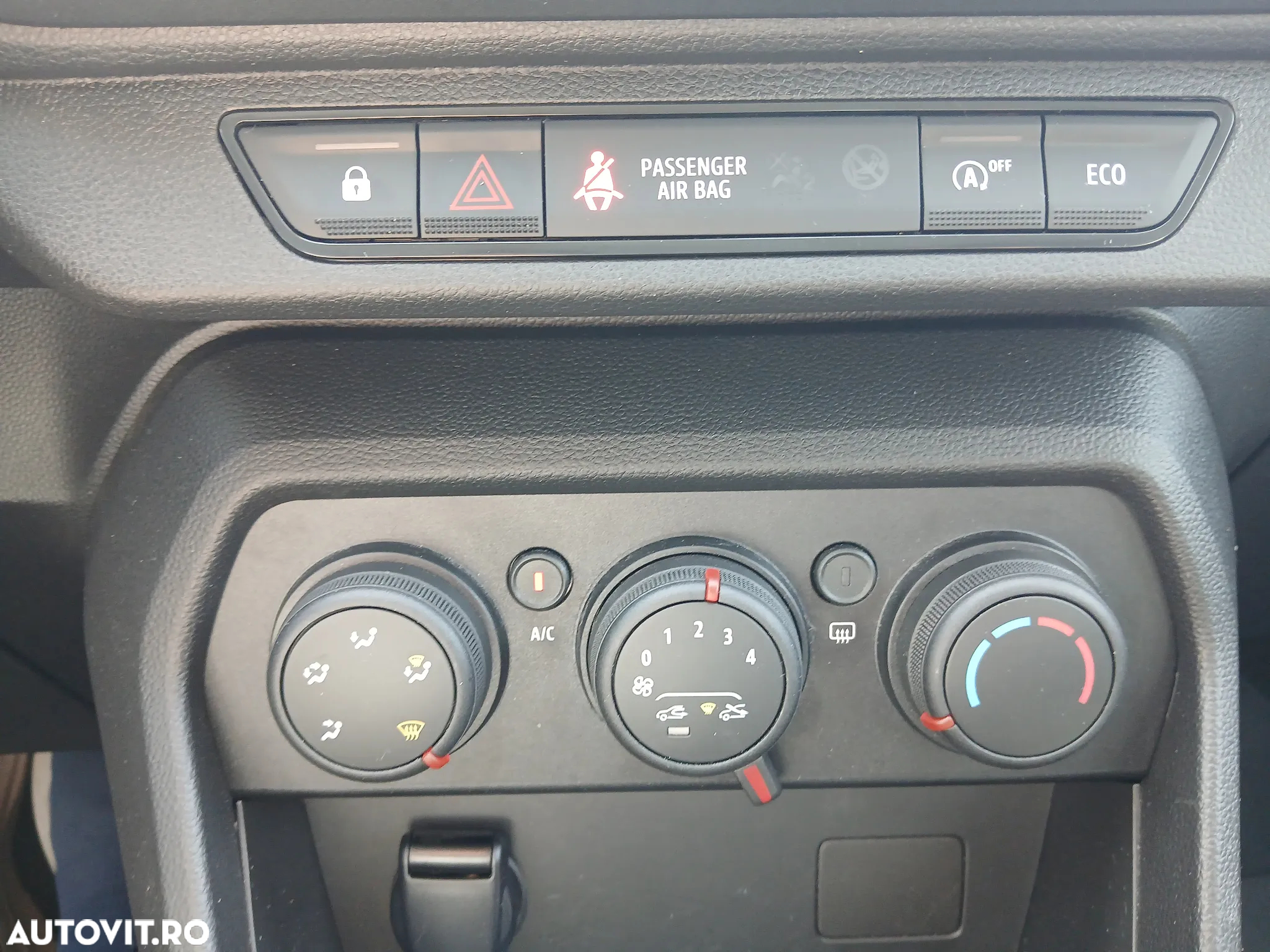Dacia Logan TCe 90 MT6 Expression - 8