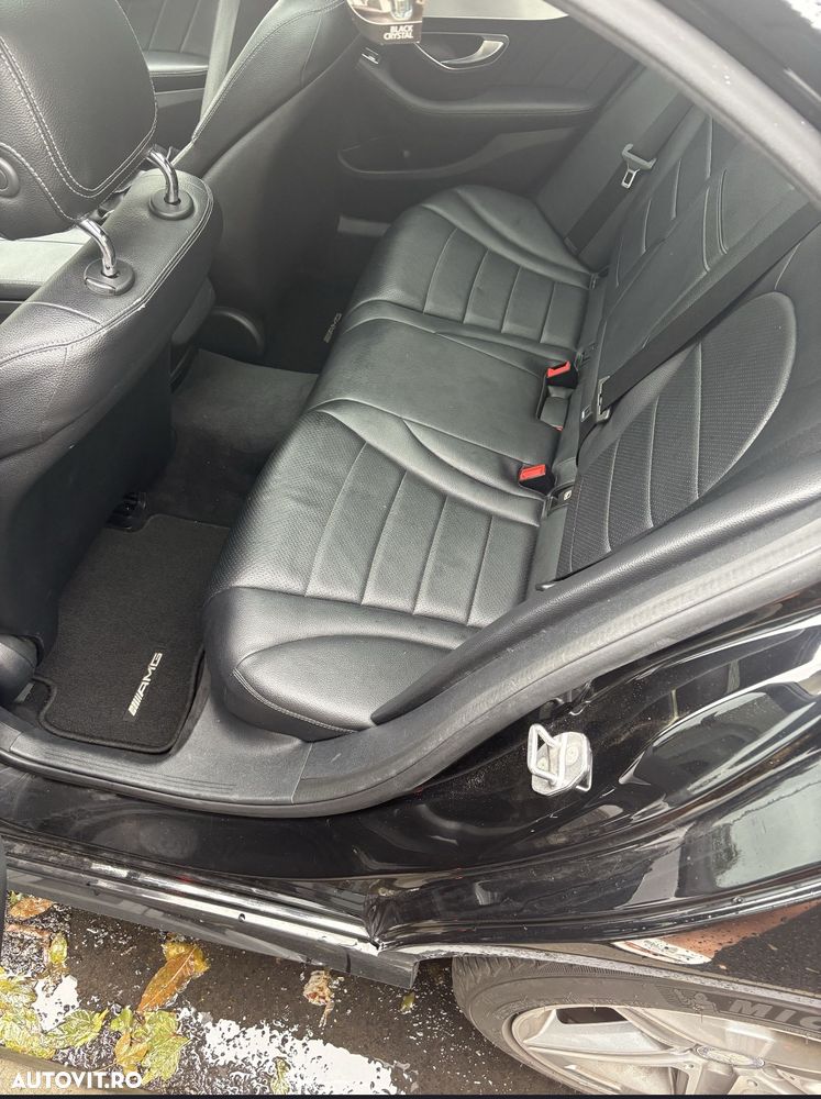 Mercedes-Benz C 200 4Matic 7G-TRONIC AMG Line - 4
