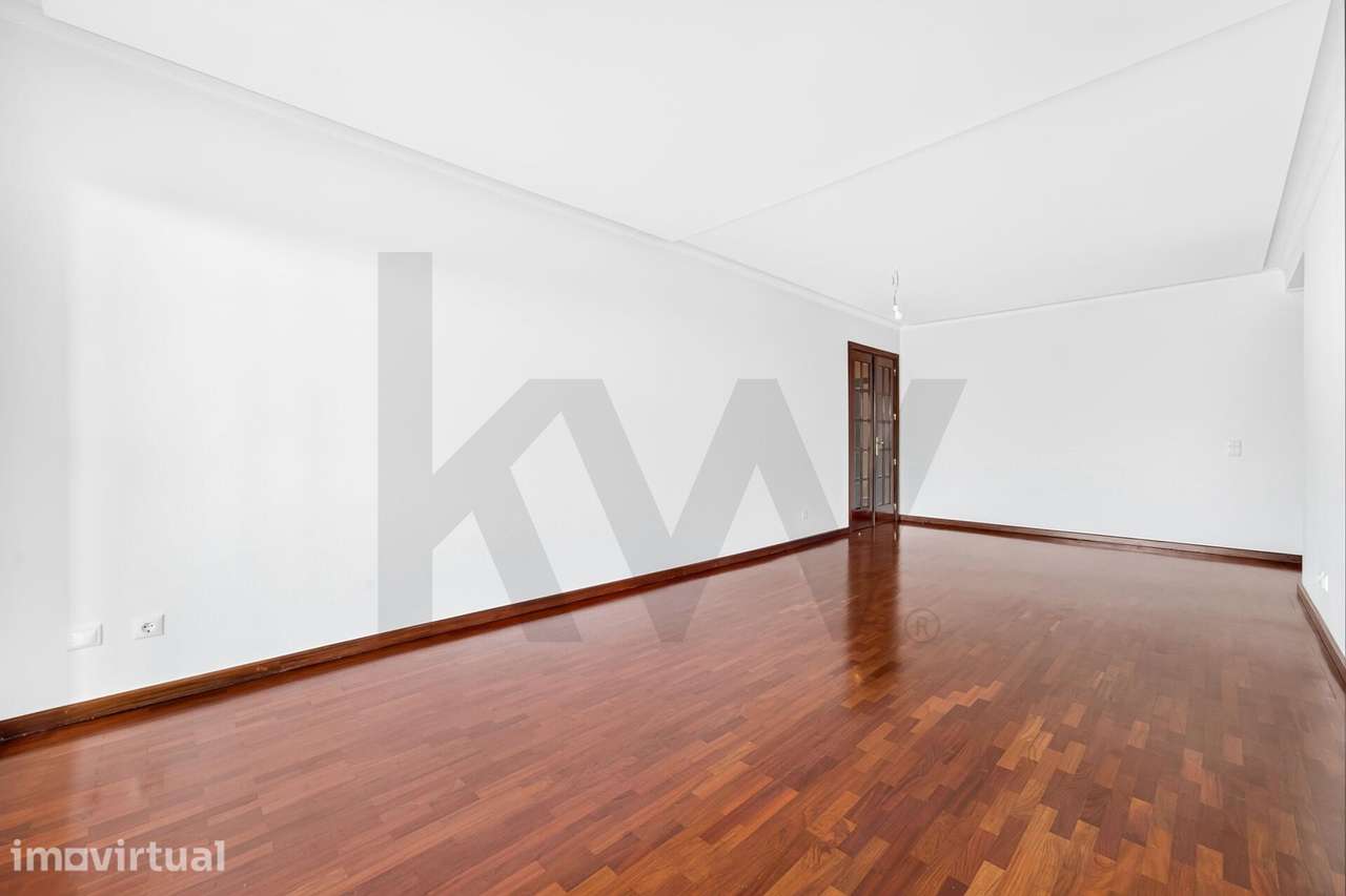 Apartamento T3 na Ajuda para Arredamento - Grande imagem: 3/21