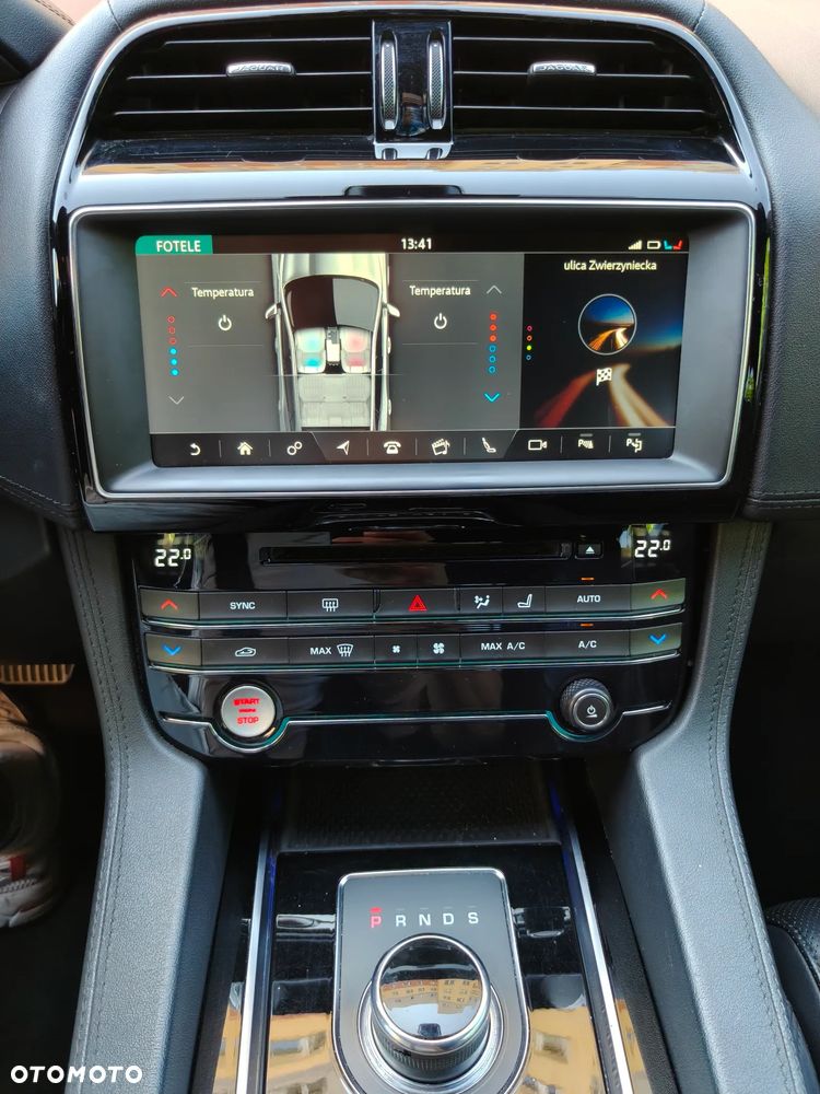 Jaguar F-Pace 2.0 i4D AWD Prestige - 16