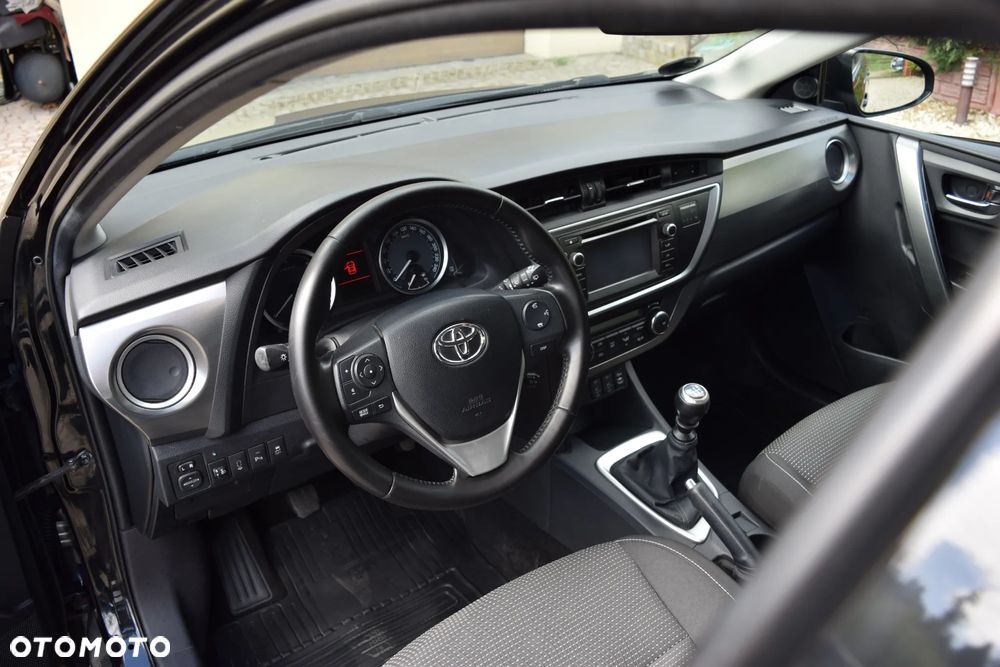 Toyota Auris 1.4 D-4D Design Edition - 15