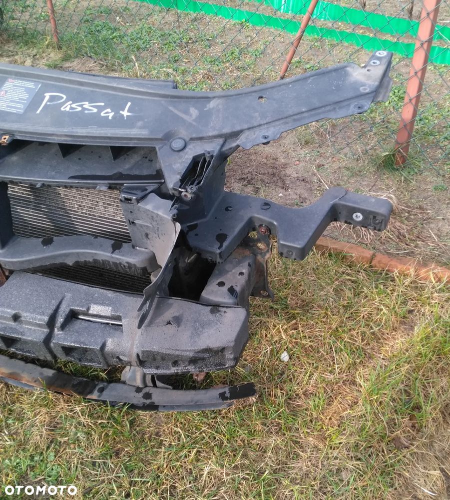 pas przedni wzmocnienie czołowe VW passat B6 2,0TDI 2,0 FSI - 2