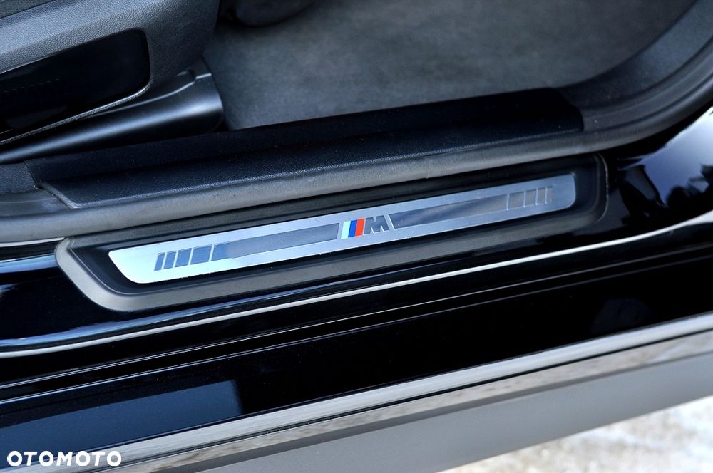 BMW Seria 3 330e M Sport sport - 21