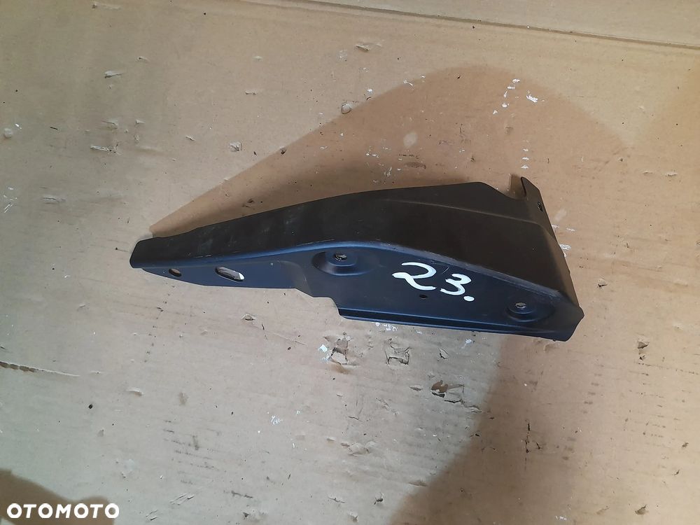 TRIUMPH SPEED TRIPLE 1050 osłona chłodnicy owiewka - 2