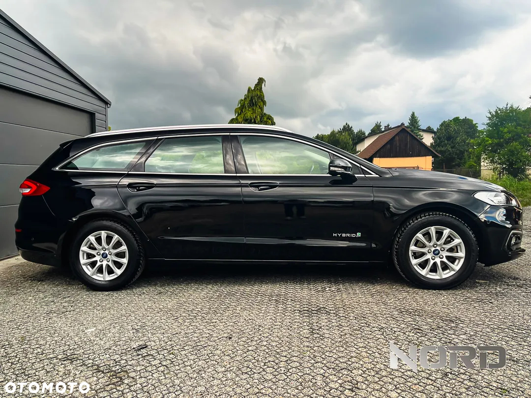 Ford Mondeo 2.0 Hybrid Titanium - 2