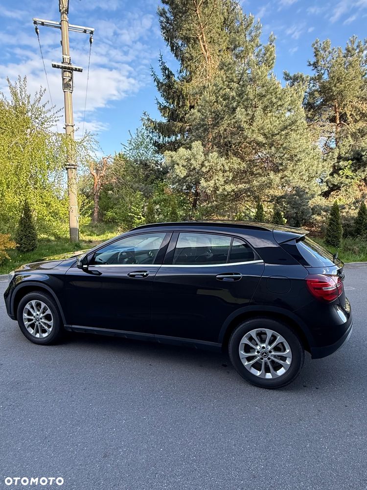 Mercedes-Benz GLA 200 7G-DCT - 6