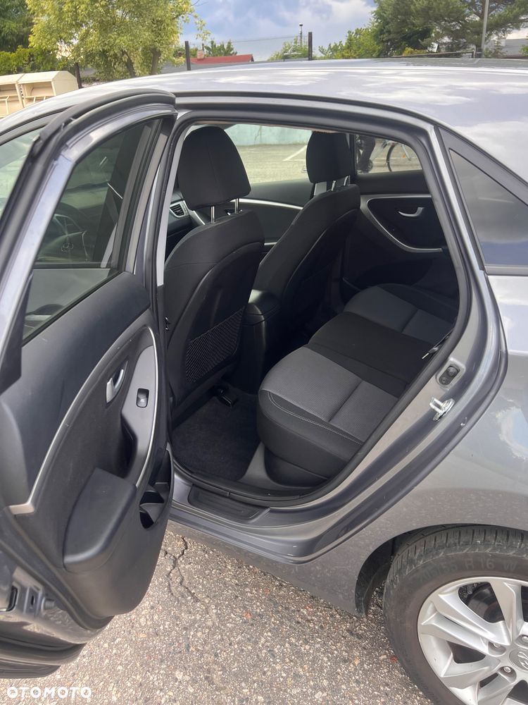 Hyundai i30 1.4 Premium - 32