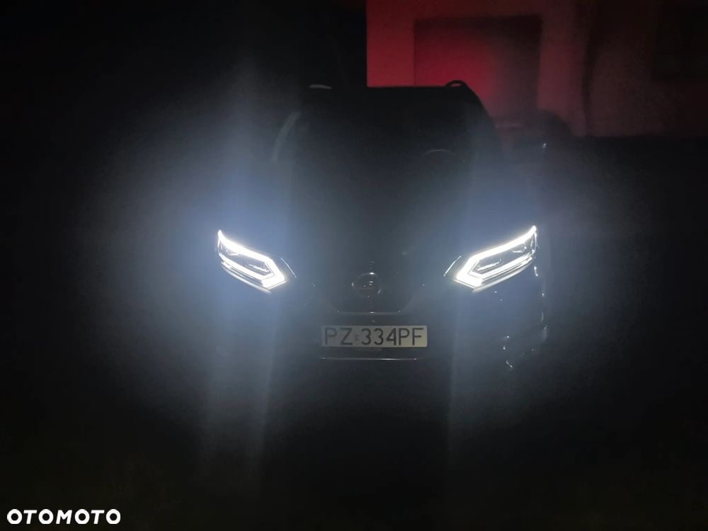Nissan Qashqai 1.6 DIG-T N-Connecta - 17