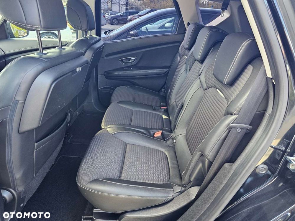Renault Scenic - 17