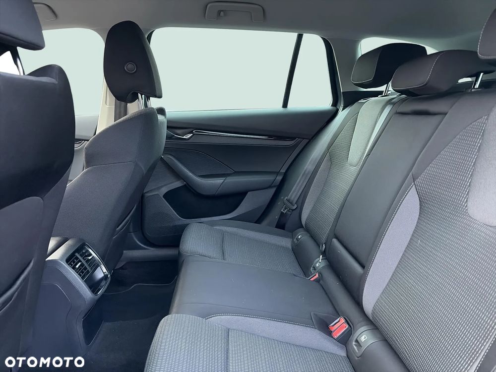 Skoda Octavia 2.0 TDI SCR Ambition DSG - 13