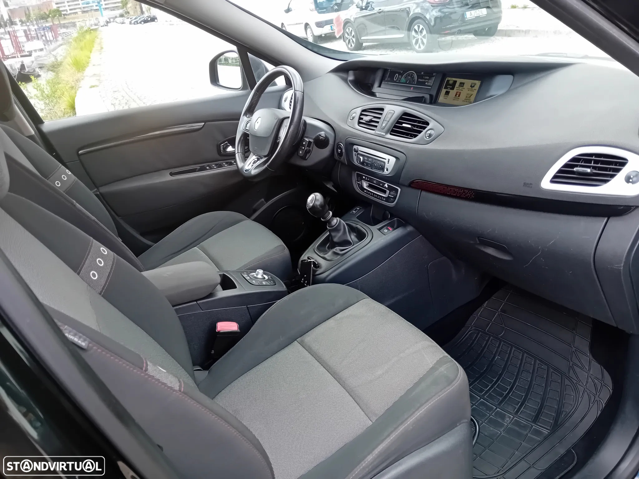 Renault Scénic 1.5 dCi Dynamique S - 18