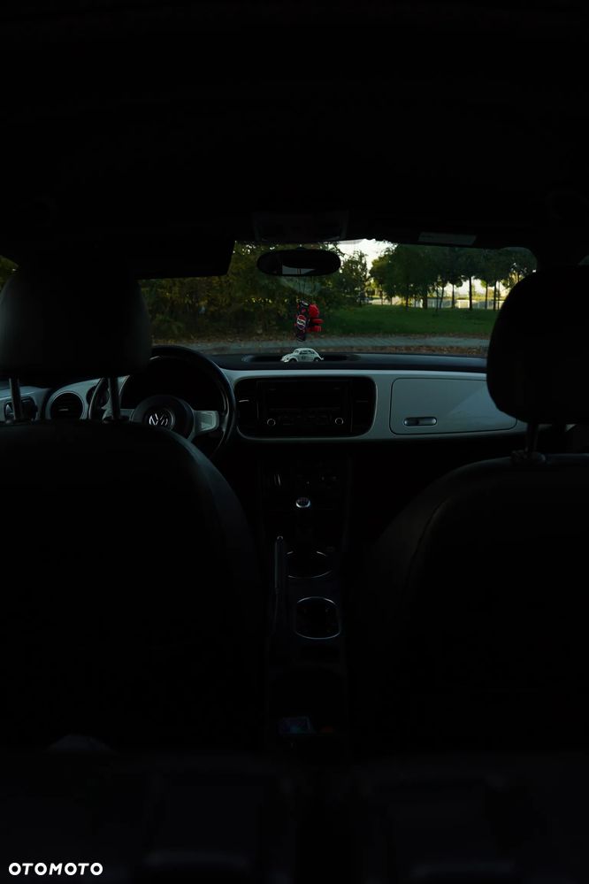 Volkswagen Beetle 2.5 - 9