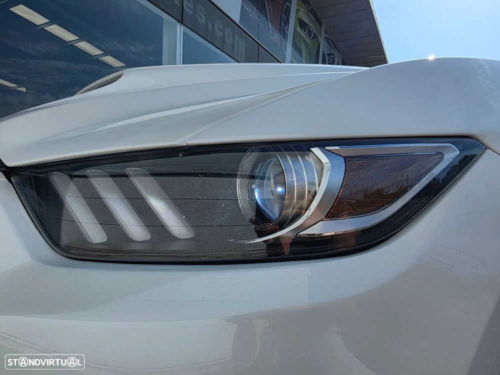 Ford Mustang 2.3i EcoBoost - 12