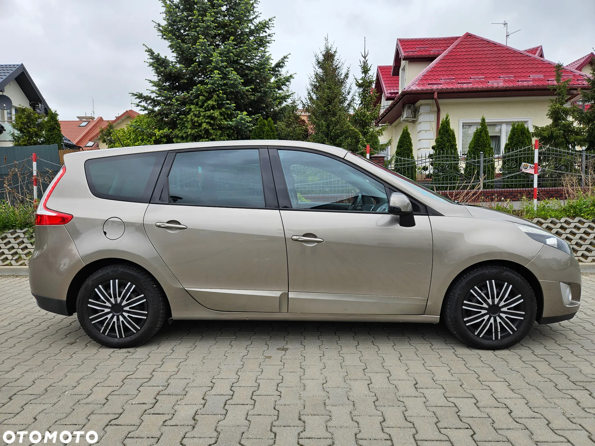 Renault Grand Scenic 1.6 16V 110 Dynamique - 8